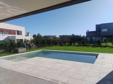 Venta de casa en el Barrio de Los Talas - Canning