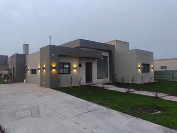 Venta de casa en el Barrio de Los Talas - Canning
