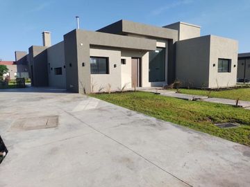 Venta de casa en el Barrio de Los Talas - Canning