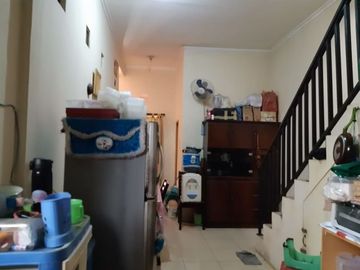 Rumah 2 lantai dalam Cluster di Pamulang Pondok Benda, Tangsel