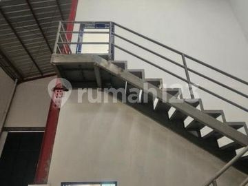 Disewakan Gudang Kbc ( 10X30 )