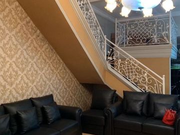 Rumah Taman Bougenville Jl. Jelidro Tama Surabaya Barat Dekat Manukan