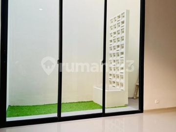Brand New Rumah di Kencana Loka BSD City