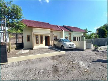 Hunian Siap Tempati Selatan Klinik Yoso Gantiwarno