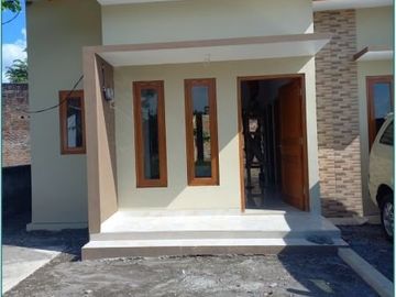 Hunian Siap Tempati Selatan Klinik Yoso Gantiwarno