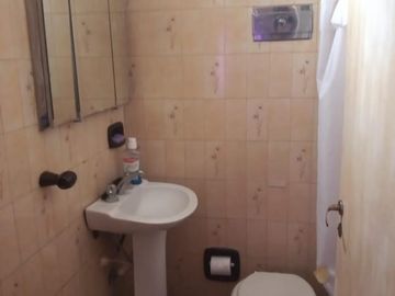 CASA MULTIFAMILIAR EN MARTIN CORONADO A CUADRAS DE LA ESTACION