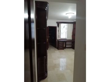 SE VENDE AMPLIO APARTAMENTO EN RIOMAR 1 PISO