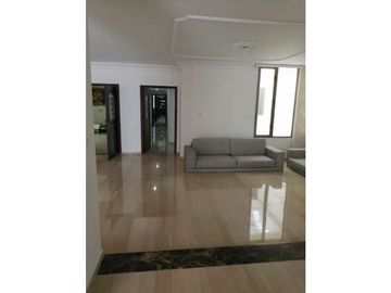 SE VENDE AMPLIO APARTAMENTO EN RIOMAR 1 PISO