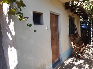 Casa con Departamento en venta en Burzaco Este