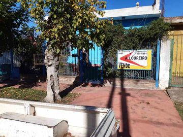 Casa con Departamento en venta en Burzaco Este