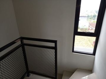 Rumah Modern Living DP 0% dkt Pusat Kota Bandung