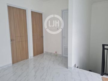 Dijual Rumah Minimalis di Hibrida Lima Kelapa Gading Jakarta Utara