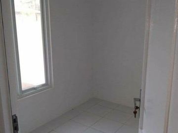 Rumah MANYARAN Dekat Keluarahan Kembang Arum
