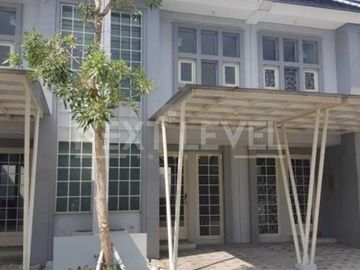Dijual Rumah Grand Pakuwon Cluster Queensland Minimalis Strategis Siap Huni