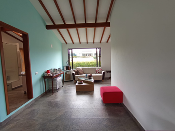 finca en venta en via la ceja la union. Cod V400543