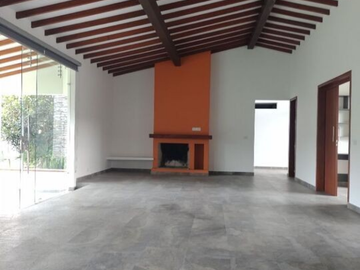 finca en venta en via la ceja la union. Cod V400543