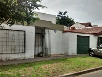 Casa PH en venta en Moron Sur
