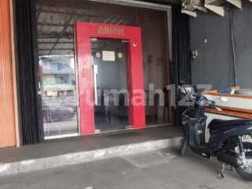 Disewakan Ruko 3 Lantai Strategis di Jatinegara Jakarta Timur