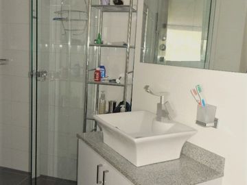 Apartamento en Venta Santa Barbara Central Remodelado 4 Alcobas