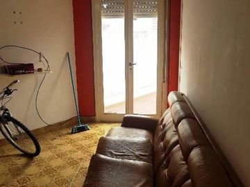 Departamento en venta  de tres ambientes con dos patios en Ramos Mejia