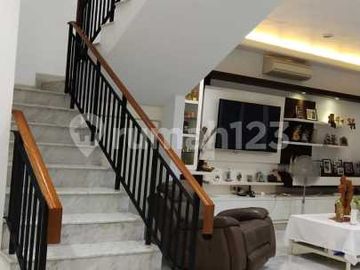 Dijual Cepat Rumah Bangunan Mandiri Minimalis Tropis Semi Furnished di Sutera Harmoni