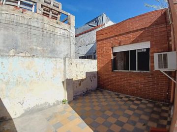Departamento Tipo Casa en venta en Lanus Oeste