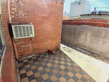 Departamento Tipo Casa en venta en Lanus Oeste