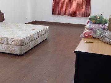 Dijual Workshop Unit Bagus Lokasi Di Pakujaya Serpong Tangerang