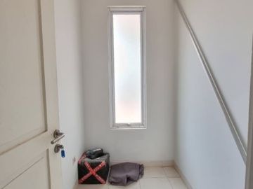 DIJUAL/SEWA RUMAH MINIMALIS MURAH SIAP HUNI DI MALIBU VILLAGE GADING SERPONG