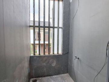 DIJUAL/SEWA RUMAH MINIMALIS MURAH SIAP HUNI DI MALIBU VILLAGE GADING SERPONG