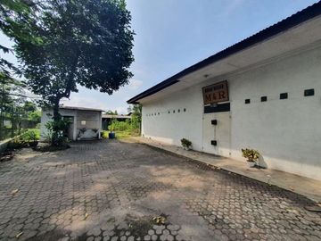 Gudang di Pergudangan KIM 1 ( Jl. P Irian Jaya )