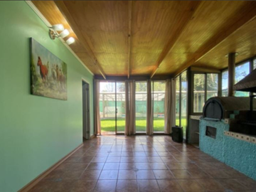 Casa en venta en La Reina sector Grange; 7 dorm,6 baños