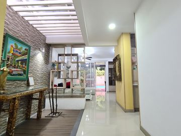 casa en venta en hacienda el castillo. Cod V16715