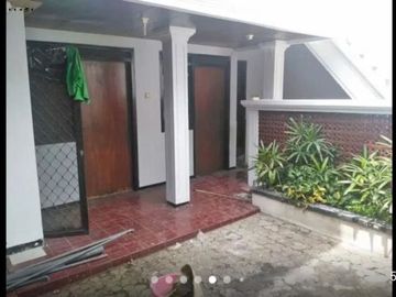 Rumah Margorejo Indah lokasi bagus Hadap selatan