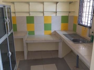 Rumah strategis di banyumanik siap huni. Lingkungan aman dan nyaman