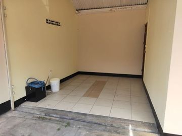 Rumah strategis di banyumanik siap huni. Lingkungan aman dan nyaman