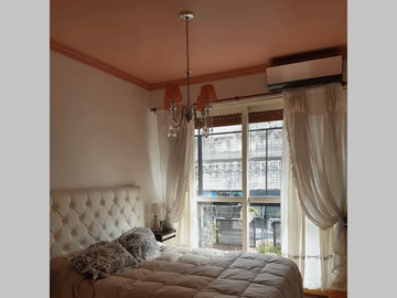 Departamento en Venta en Once (Balvanera) 3 ambientes 62 m2 + balcón al frente, refaccionado a nuevo – Sarmiento y Paso