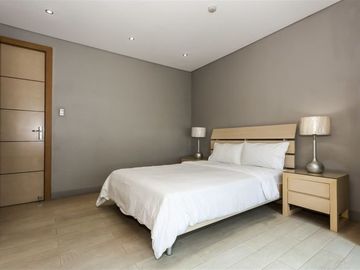 Unit For Rent in Luxe Residences, BGC