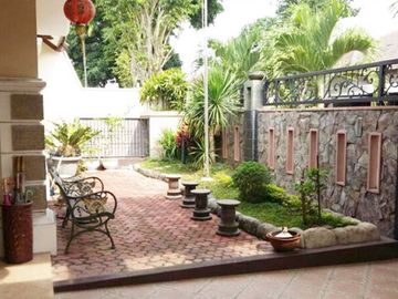 Rumah 2 Lantai Luas 300 di Bukit Dieng kota Malang