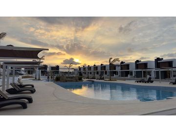 CASAS NUEVA A ESTRENAR  EN URBANIZACIÓN BARU OASIS AL SUR DE MANTA