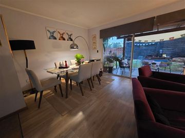 Casa en venta de 4 dorm. en Huechuraba
