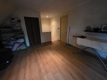 Casa en venta de 4 dorm. en Huechuraba