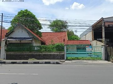 Rumah Hitung Tanah Merr Row jalan 4 mobil