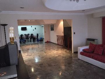 Departamento Tipo Casa en venta en Lanus Oeste