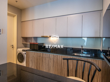 Disewakan unit eksklusif di 57 Promenade Tower Sky, lantai 9 – Private Lift langsung ke unit