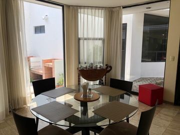 CASA EN VENTA EN ZAVALETA, ZONA ANGELOPOLIS Y BULEVAR ATLIXCO