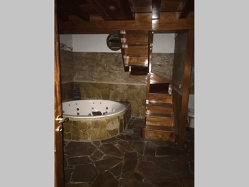 LUJOSO PH en Venta en Caballito 5 ambientes, 3 dormitorios, 2 baños, terraza, parrilla, hogar a leña 140 m2 - Rosario 800