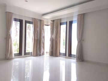 Rumah Mewah Private Pool Di Perum Super Elite Bale Hinggil Jogja