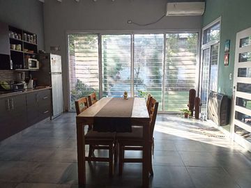 Casa en venta en Villa Udaondo