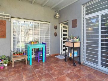 Casa en venta en Villa Udaondo